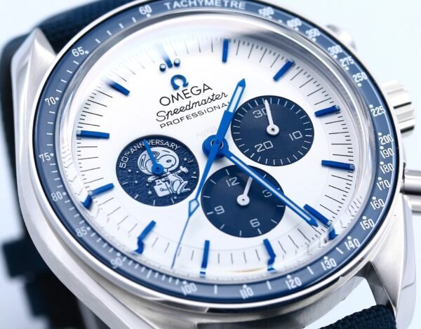 IMG_6559 Omega Speedmaster Snoopy Award