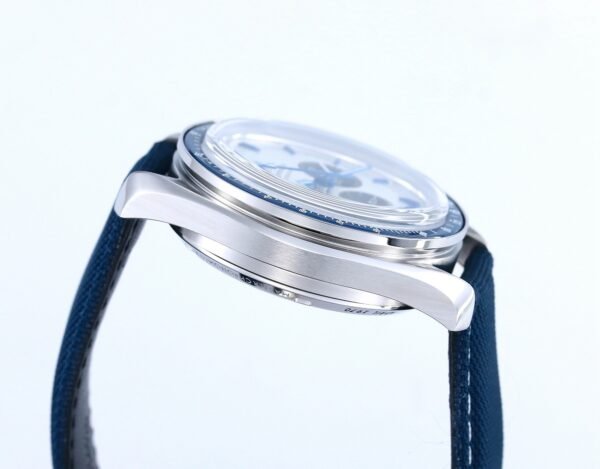 IMG_6560 Omega Speedmaster Snoopy Award