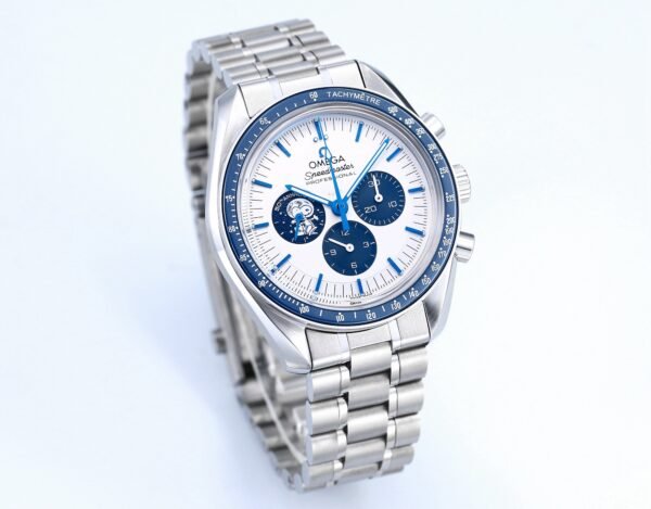 IMG_6566 Omega Speedmaster Snoopy Award