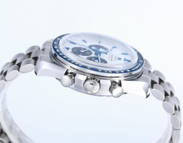 IMG_6568 Omega Speedmaster Snoopy Award