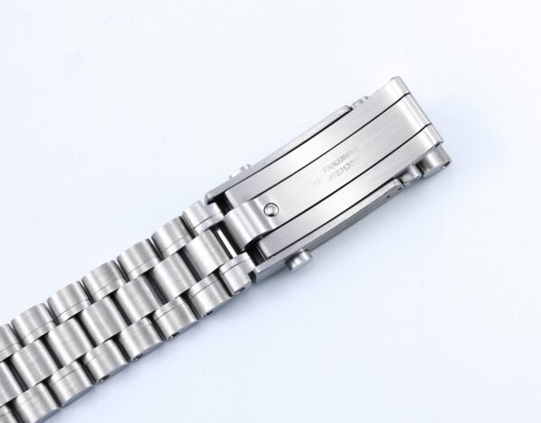 IMG_6571 Omega Speedmaster Snoopy Award